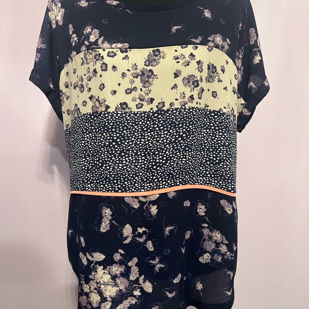Xhilaration Black and Cream Floral Blouse